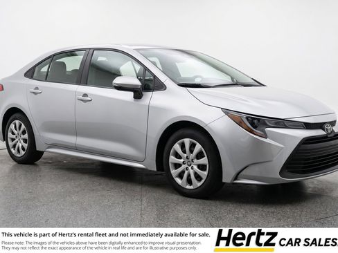 Used 2025 Toyota Corolla LE FWD image 1