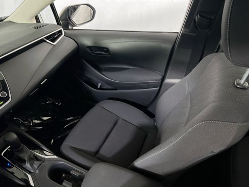 Used 2024 Toyota Corolla LE FWD image 21