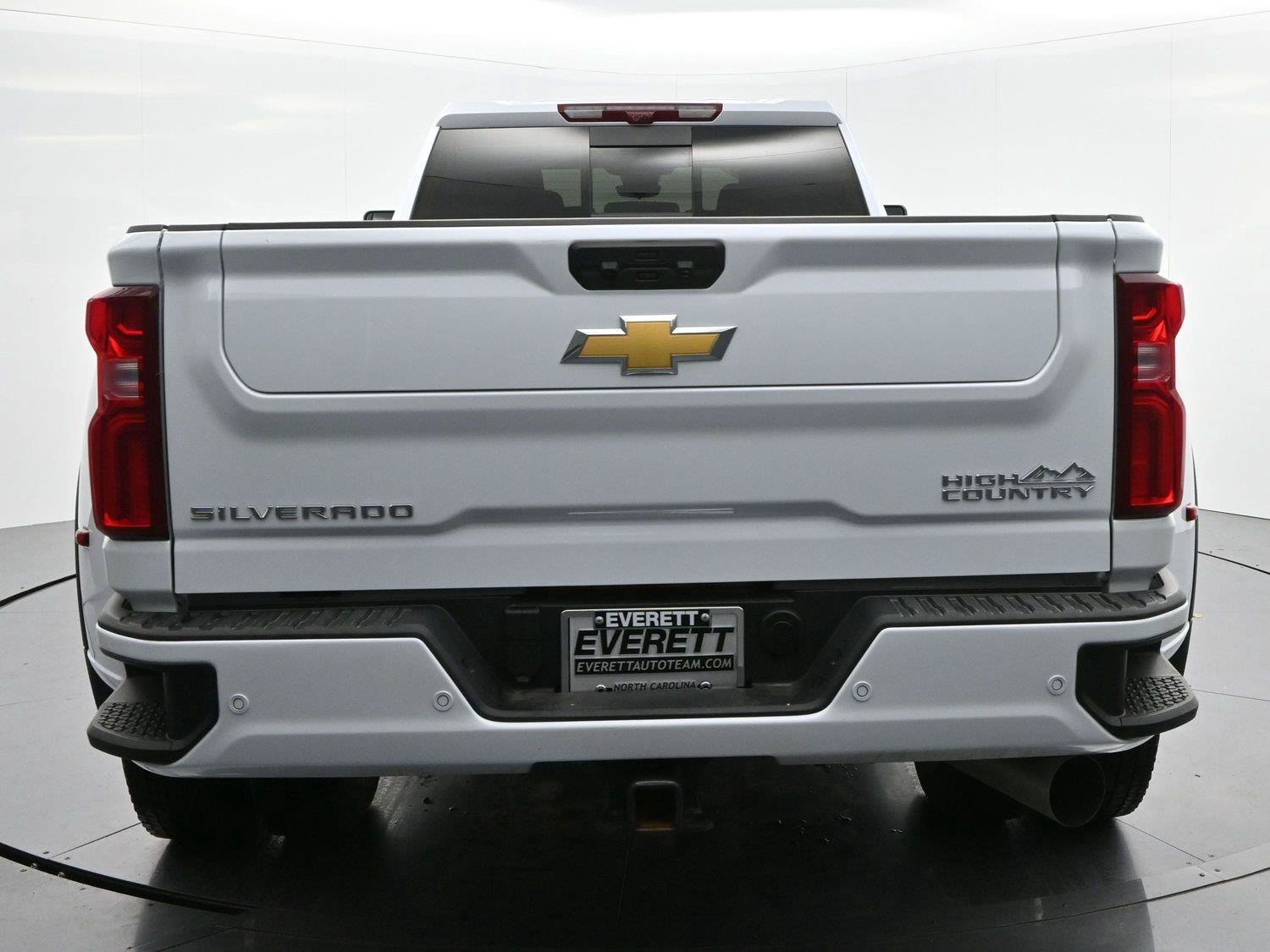 Used 2026 Chevrolet Silverado 3500 High Country w/ Technology Package AWD/4WD image 6