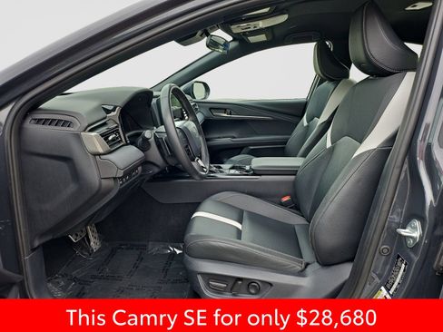 Used 2025 Toyota Camry SE FWD image 22