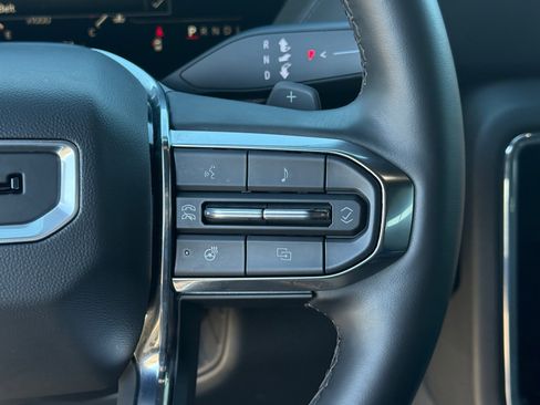 Used 2025 GMC Yukon Denali image 15