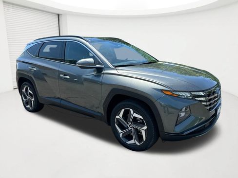 Certified 2023 Hyundai Tucson Limited AWD/4WD image 3