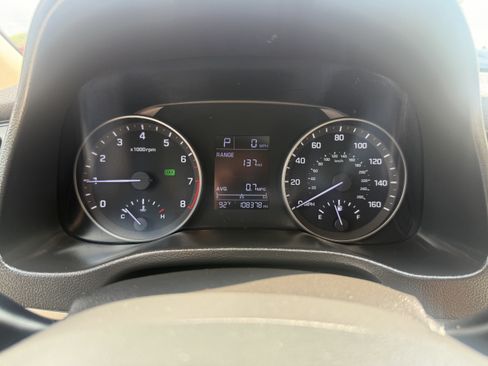 Used 2017 Hyundai Elantra SE FWD image 13