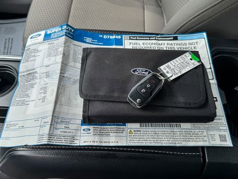 Certified 2019 Ford F250 XLT w/ XLT Value Package AWD/4WD image 36