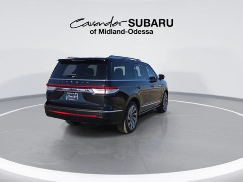 Used 2023 Lincoln Navigator Reserve AWD/4WD image 8