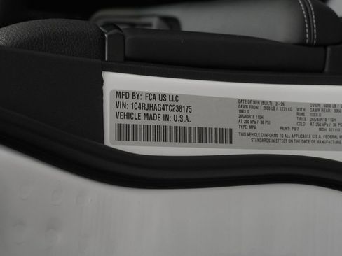 New 2026 Jeep Grand Cherokee Laredo image 39