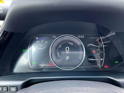 Used 2024 Lexus ES 300h w/ Premium Package image 26