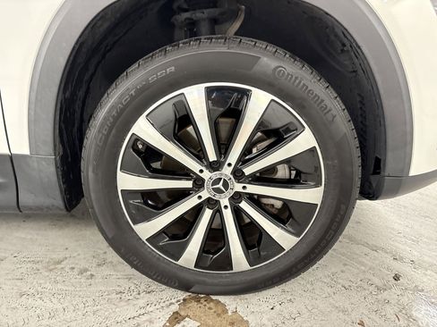 Certified 2022 Mercedes-Benz GLB 250 image 12