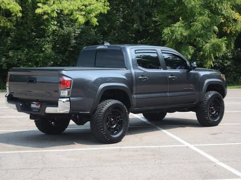 Used 2023 Toyota Tacoma TRD Off-Road AWD/4WD image 25