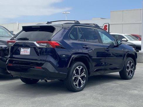 Used 2024 Toyota RAV4 XSE w/ Premium Package AWD/4WD image 3