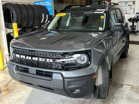 Used 2025 Ford Bronco Sport Outer Banks w/ Outer Banks Tech Package+ image 6