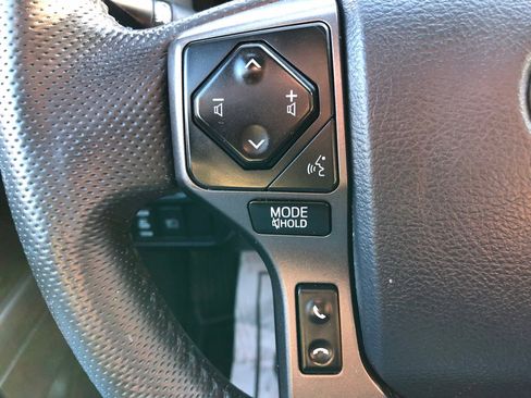 Used 2019 Toyota Tacoma 4x4 Double Cab image 34