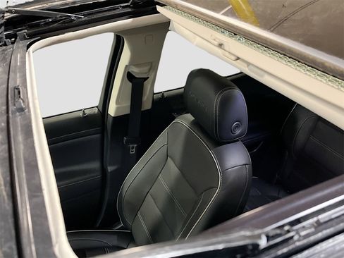 Used 2020 GMC Acadia Denali w/ Denali Ultimate Package image 23