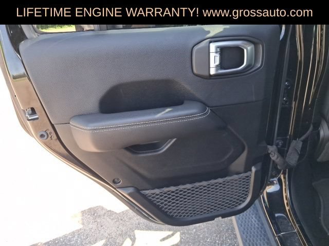 Used 2019 Jeep Wrangler Unlimited Sahara w/ Uconnect 4C Nav & Sound Group AWD/4WD image 23