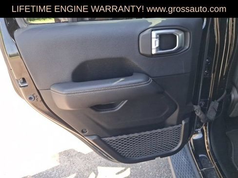Used 2019 Jeep Wrangler Unlimited Sahara w/ Uconnect 4C Nav & Sound Group AWD/4WD image 23