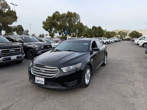 Used 2016 Ford Taurus SEL image 1