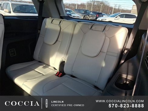 Certified 2025 Lincoln Aviator Premiere image 10