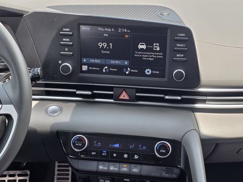 Certified 2025 Hyundai Elantra Sport FWD image 19