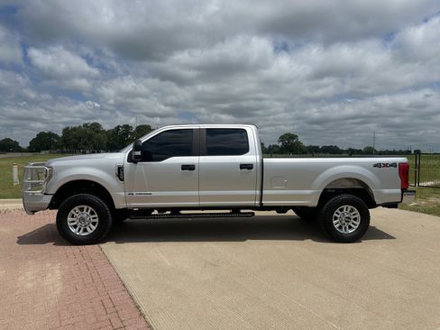 Used 2019 Ford F350 XL w/ STX Appearance Package AWD/4WD image 2
