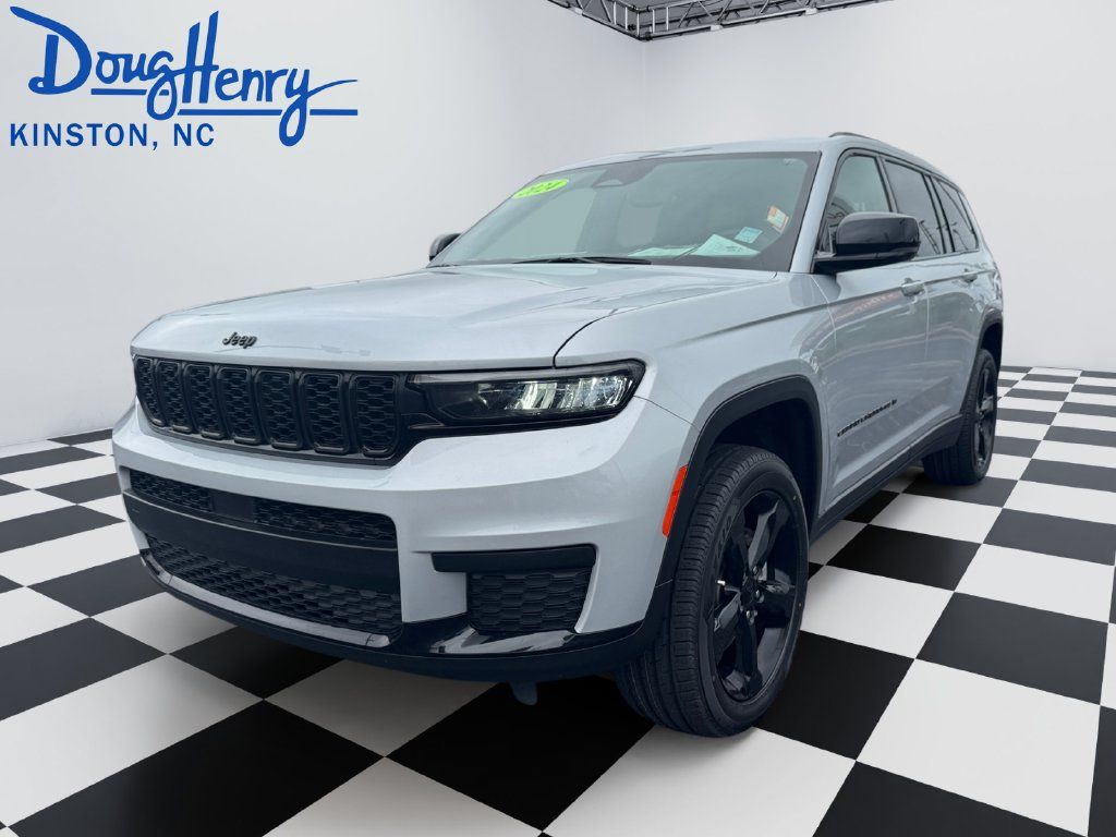 Used 2024 Jeep Grand Cherokee L Altitude AWD/4WD image 1