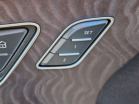 Certified 2023 Audi Q8 Premium Plus w/ Premium Plus Package image 21