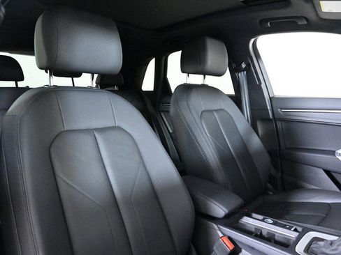 Used 2024 Audi Q3 2.0T Premium image 16