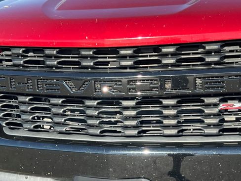 Used 2019 Chevrolet Silverado 1500 Custom Trail Boss w/ Custom Convenience Package AWD/4WD image 13