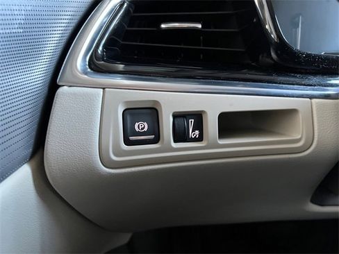 Certified 2023 Cadillac XT6 Premium Luxury image 18