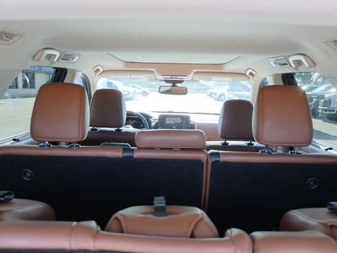 Used 2022 Nissan Pathfinder Platinum w/ Cargo Package image 29