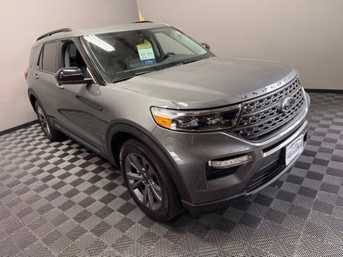 Used 2023 Ford Explorer XLT w/ Equipment Group 202A AWD/4WD image 2