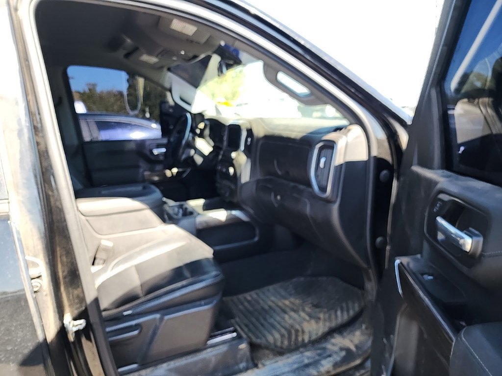 Used 2021 Chevrolet Silverado 2500 LT w/ Midnight Edition AWD/4WD image 12