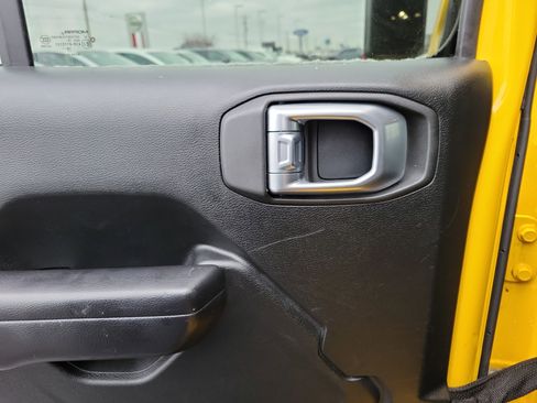 Used 2019 Jeep Wrangler Unlimited Sport S image 12