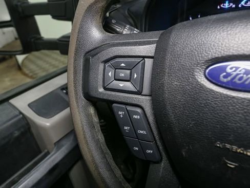 Used 2017 Ford F550 4x4 Regular Cab Super Duty image 23