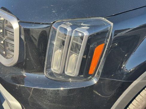 Certified 2023 Kia Telluride S image 5