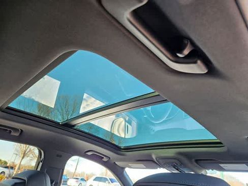 Used 2025 Audi Q3 2.0T Premium w/ Convenience Package image 19