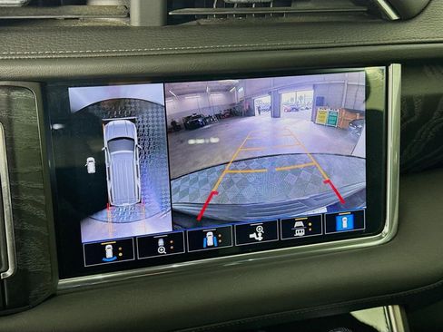 Certified 2021 GMC Yukon XL Denali w/ Denali Premium Package image 16