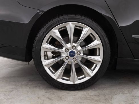Used 2017 Ford Fusion Platinum AWD/4WD image 19