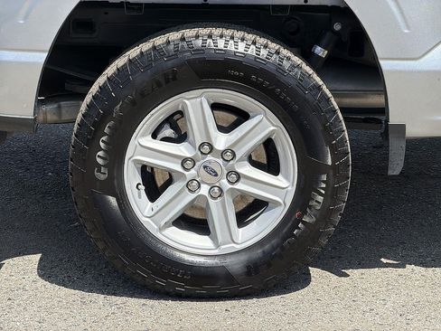 Used 2025 Ford F150 Lariat AWD/4WD image 32