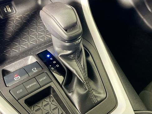 Used 2024 Toyota RAV4 XLE image 25