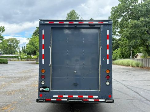 Used 2021 Ford Transit 350 DRW RWD image 5