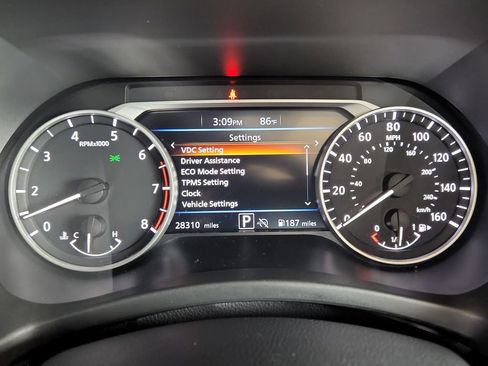 Used 2025 Nissan Sentra SV FWD image 27