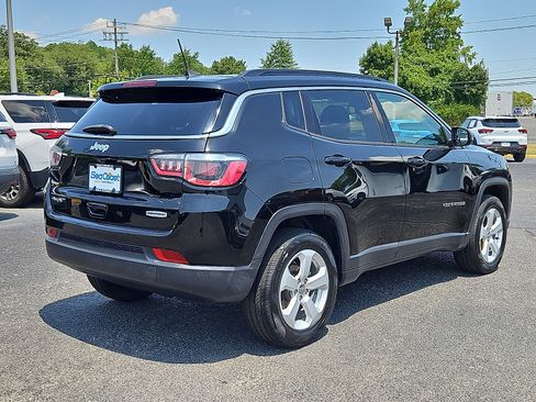 Used 2020 Jeep Compass Latitude w/ Cold Weather Group AWD/4WD image 7
