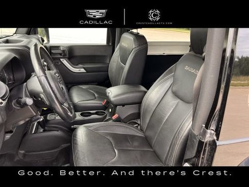 Used 2018 Jeep Wrangler Sahara w/ Connectivity Group AWD/4WD image 26