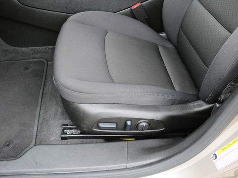 Used 2025 Chevrolet Malibu LT image 12