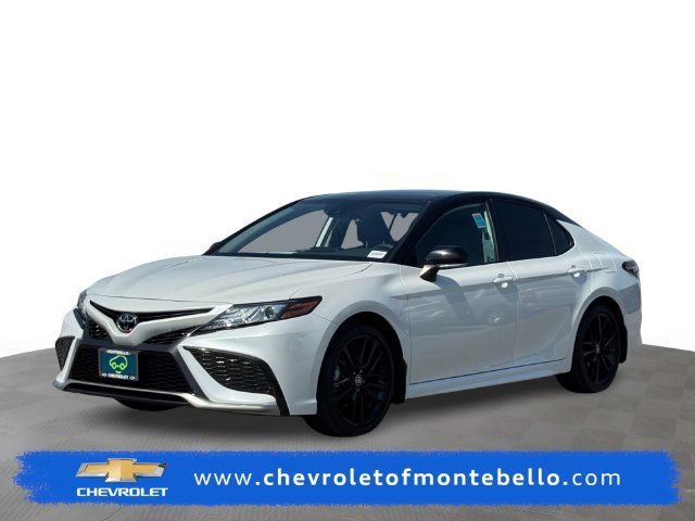 Used 2024 Toyota Camry XSE FWD image 1