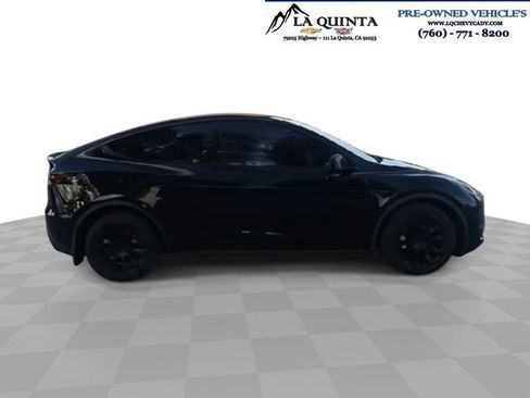 Used 2021 Tesla Model Y Long Range image 9