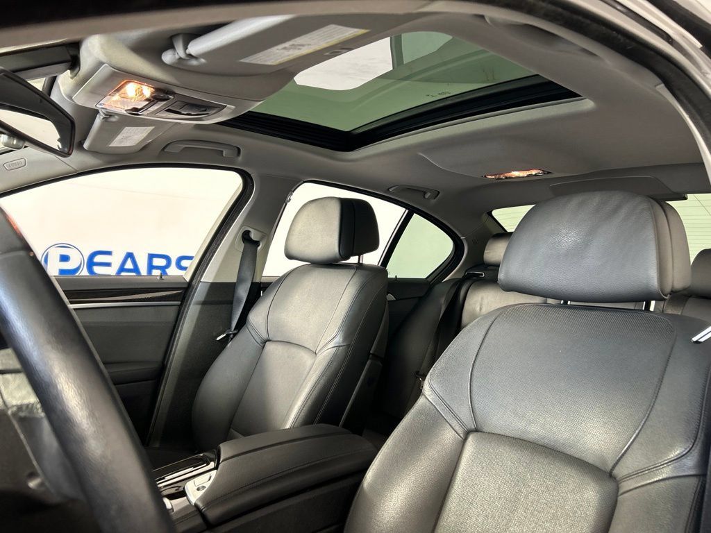 Used 2014 BMW 535d Sedan RWD image 17