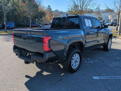 Certified 2025 Toyota Tacoma SR image 5