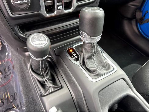 Certified 2022 Jeep Wrangler Unlimited Sahara w/ Cold Weather Group image 23