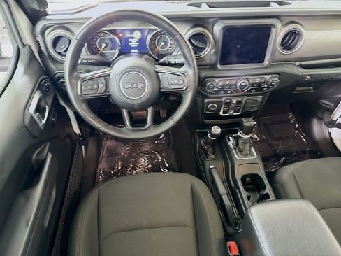 Used 2022 Jeep Wrangler Unlimited Sport AWD/4WD image 4
